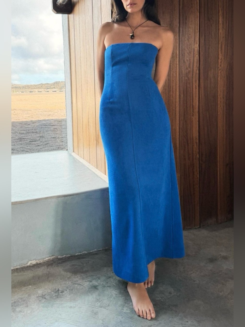 ZARA FAUX SUEDE DRESS NWT
Size: M * Color: BLUISH
Electric Blue Maxi Dress